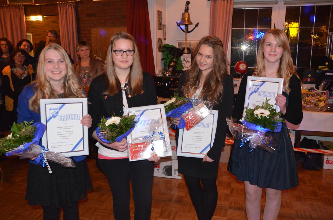 Anne-Sophie Lütjes, Henrieke Schmiemann, Anna Siekmann und Lisa Hillebrand :: Das Tischtennis-Mädchen Team - Die Mannschaft des Jahres im STV Barßel e.V.