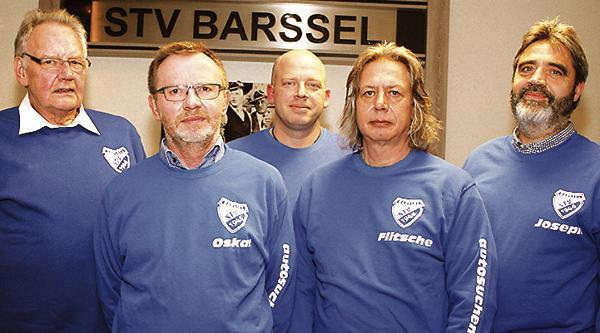 Die neue Vorstandsregie (v.l.): Uwe Gettkandt, Joseph (Oscar) Büscherhoff, Jens Schröder, Frank Wohlbrecht und Joseph Imholte.:: Quelle: www.nwzonline.de - Bild: Hans Passmann